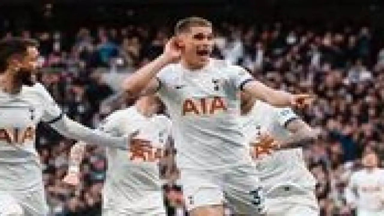 موعد مباراة توتنهام وكريستال بالاس في الدوري الإنجليزي والتشكيل المتوقع للفريقين